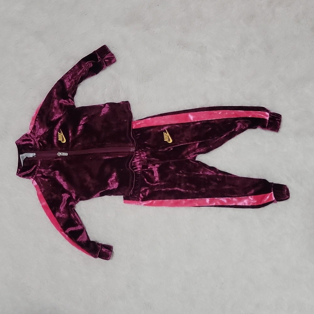 Nike Velour Set